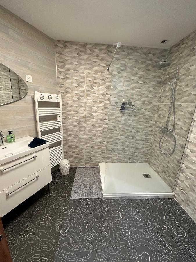 Hotel Roc Land Les Portes du Coglais Ngoại thất bức ảnh