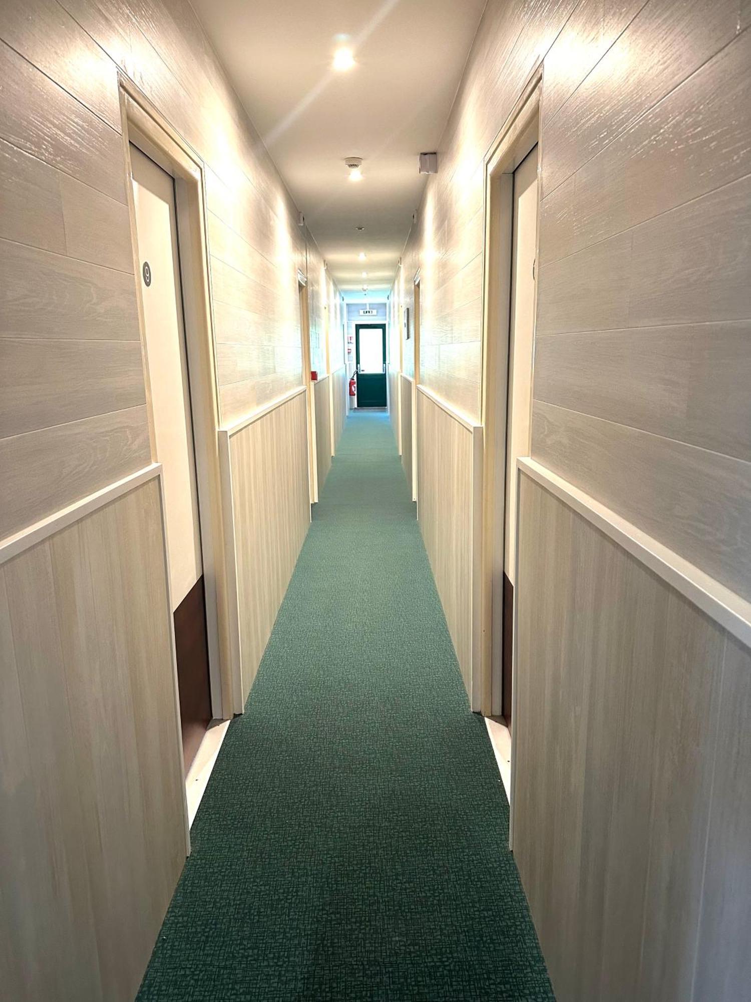 Hotel Roc Land Les Portes du Coglais Ngoại thất bức ảnh