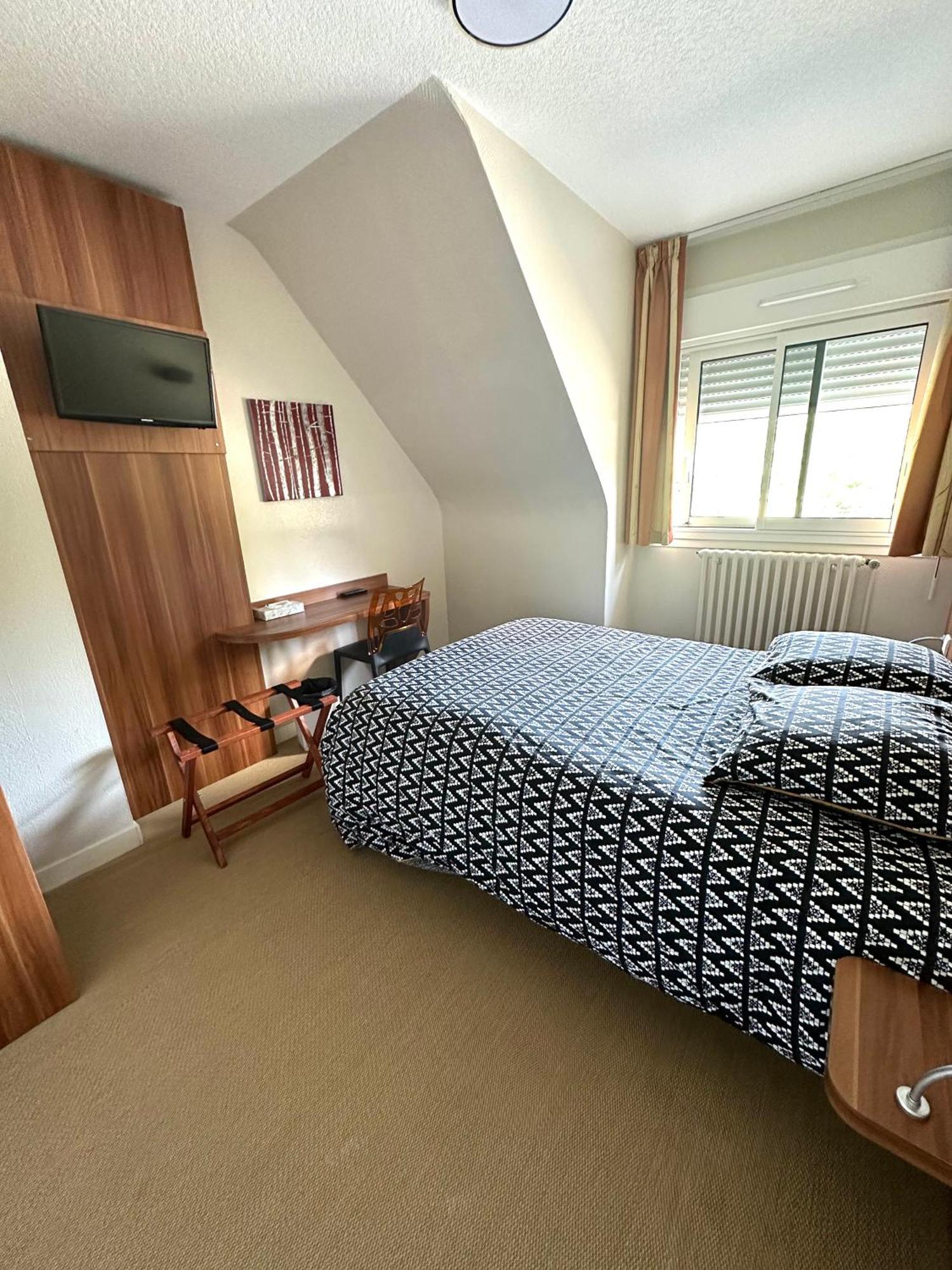 Hotel Roc Land Les Portes du Coglais Ngoại thất bức ảnh